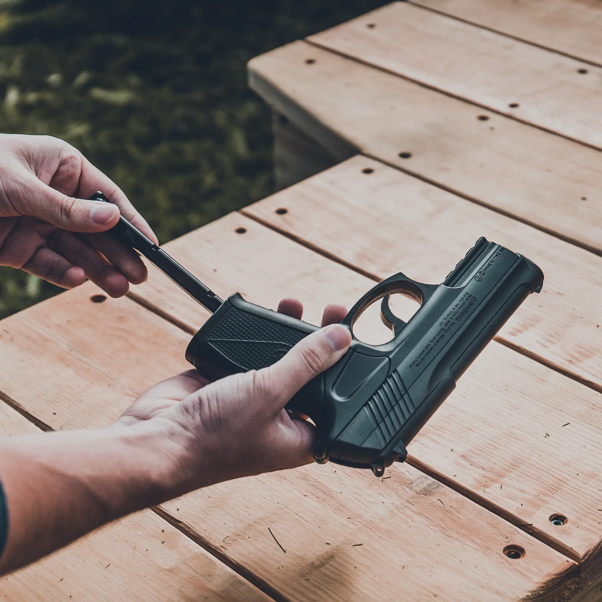 C11 CO2 BB Pistol Lifestyle 5