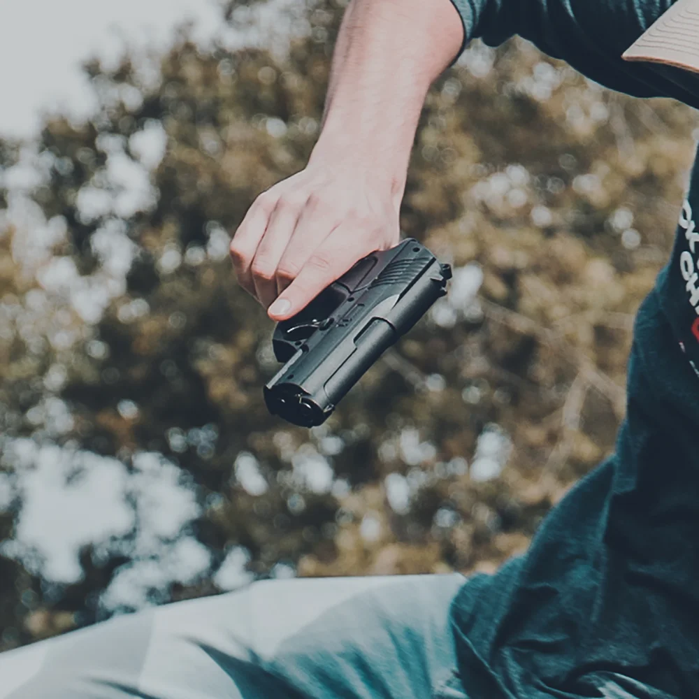 C11 CO2 BB Pistol Lifestyle 8