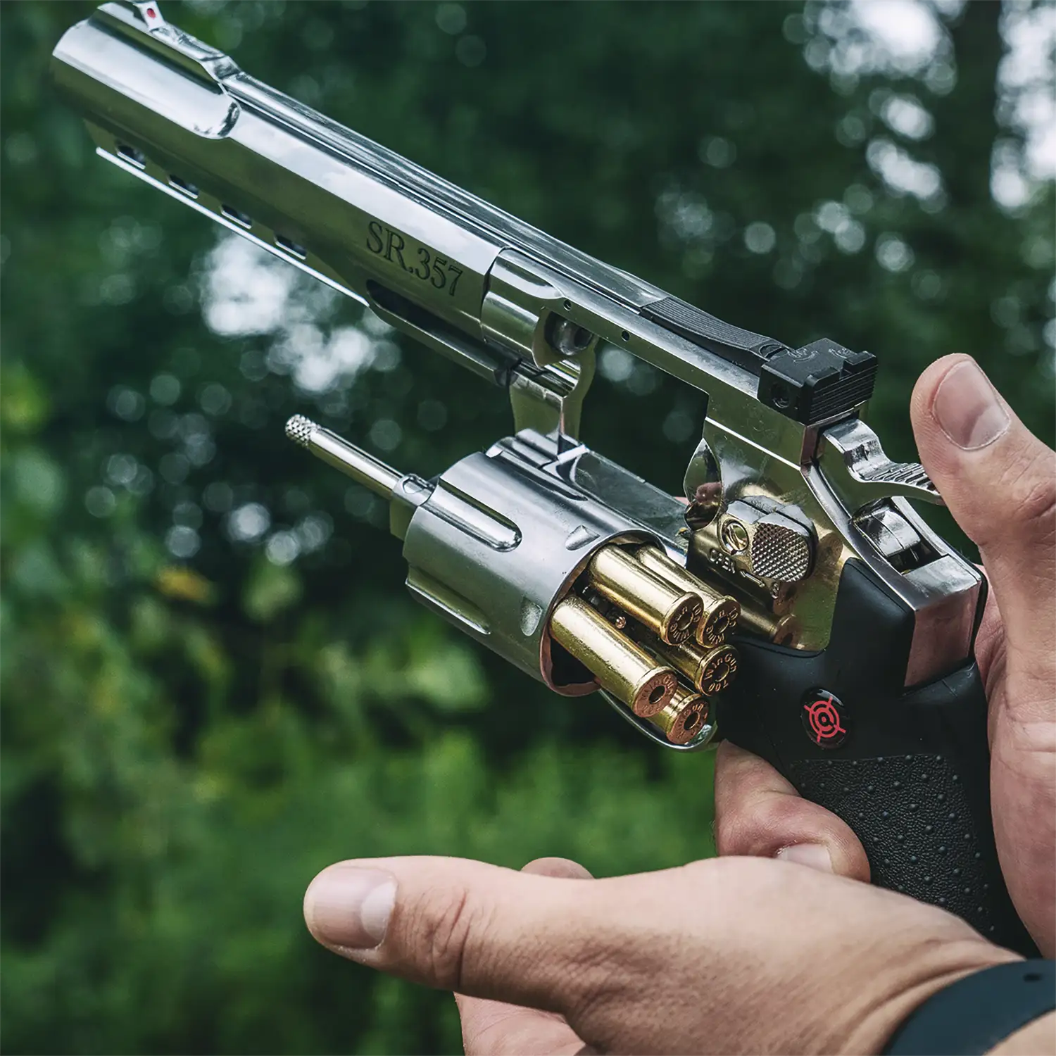 CRVL357S - Crosman SR357 BB Revolver Pistol_Lifestyle 12