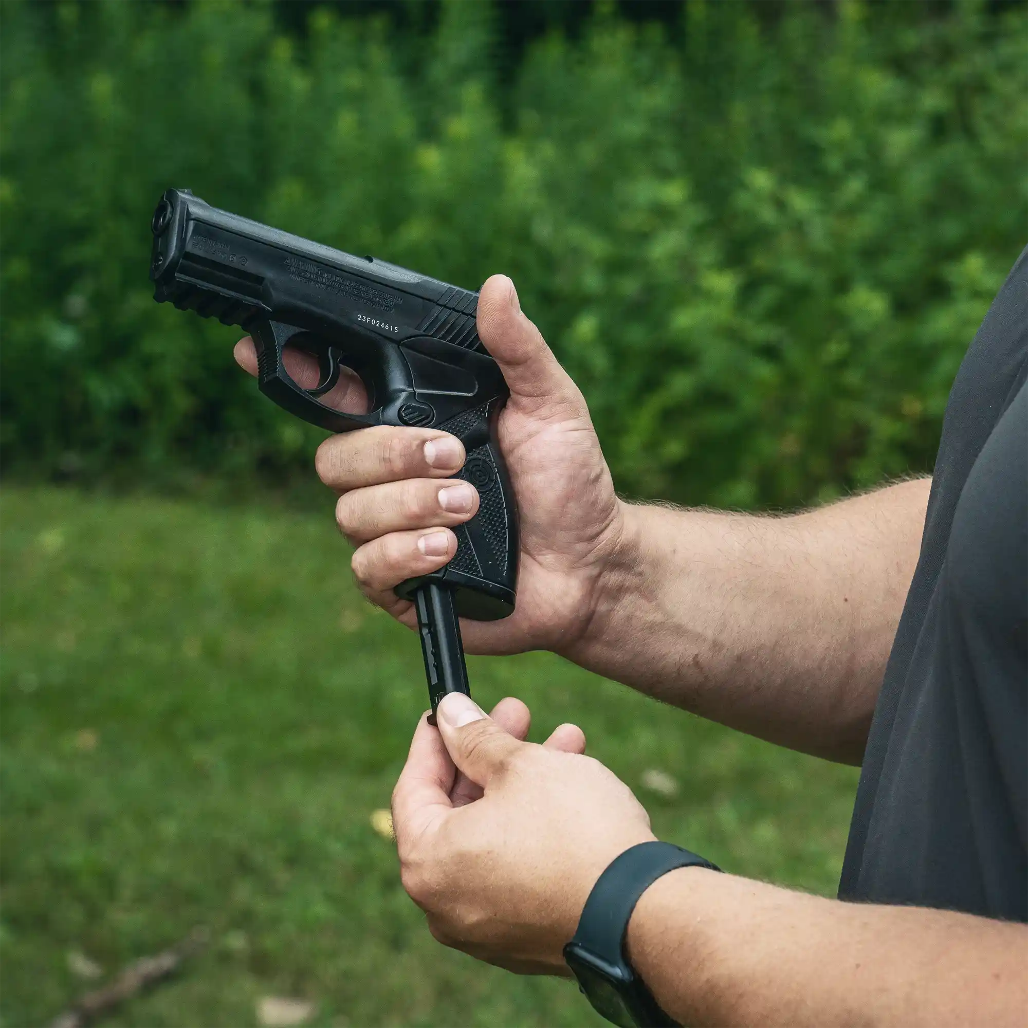 Crosman P10KT Lifestyle 5